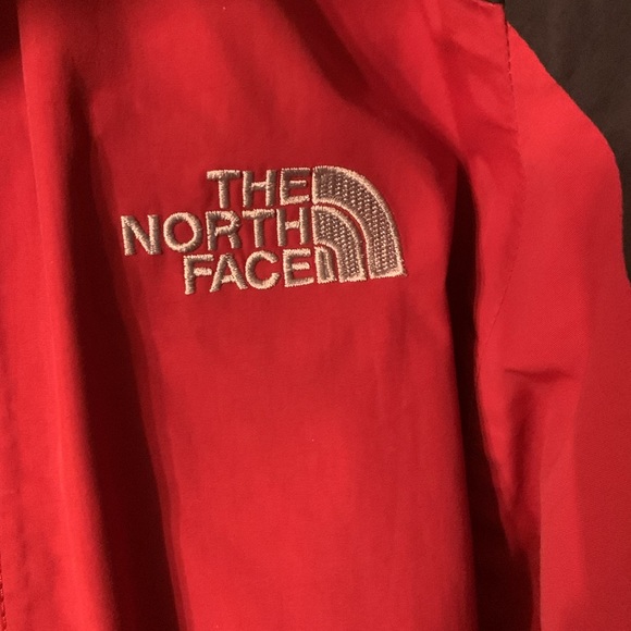 Northface HyVent winter jacket! Size Large! - Picture 9 of 16